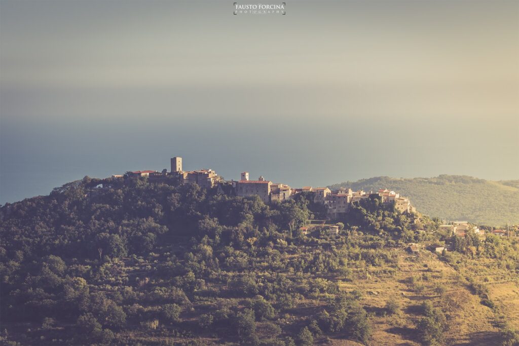 Il borgo di Castellonorato